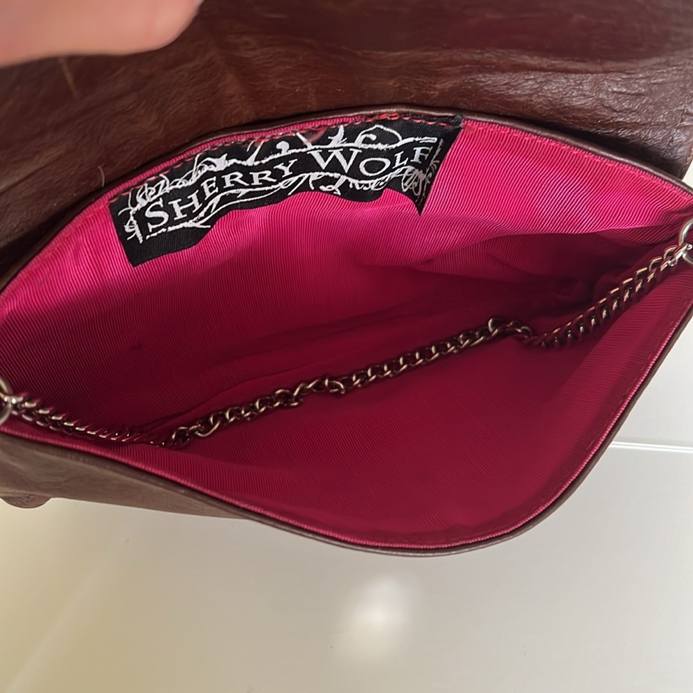 ❤️ Vintage Sherry Wolf Crystal Peace Sign Leather Convertible Clutch Bag w/Chain - Picture 9 of 15